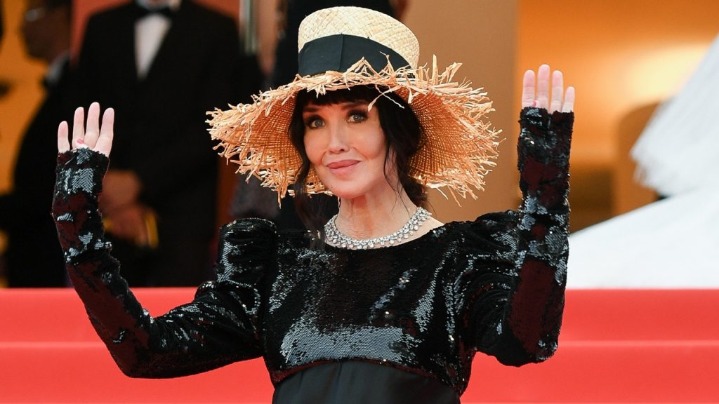 Isabelle Adjani revient à la chanson avec "Meet Me By The Gates"